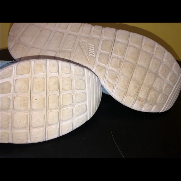 Like New Nike Athletic Shoes Yth 7 women 8.5 - Picture 6 of 6